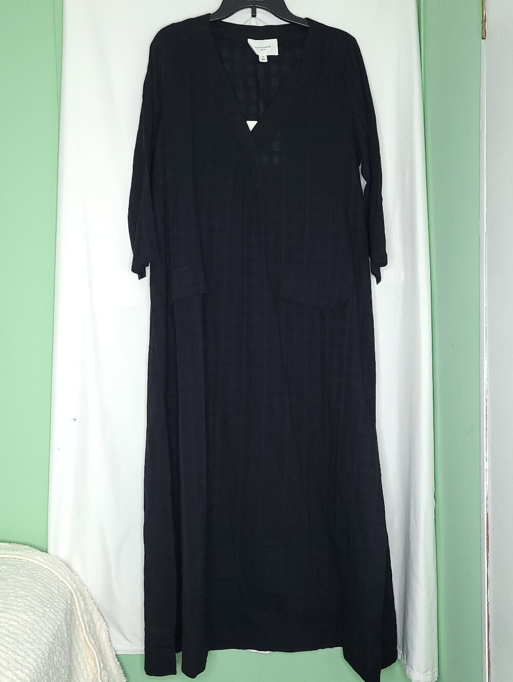 Pomander Place Black V‑Neck Maxi Dress